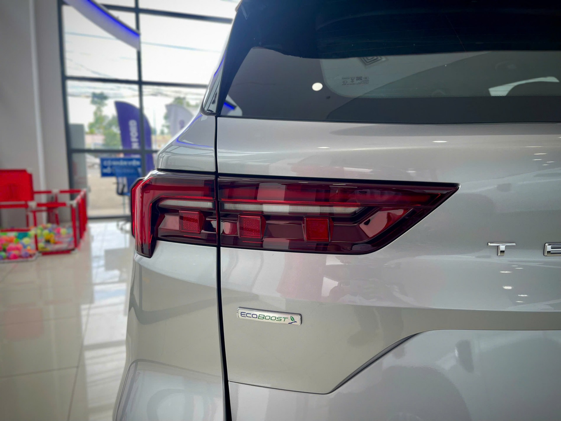 gia_xe_ford_territory_2025_facelift_city_ford_binh_trieu_5