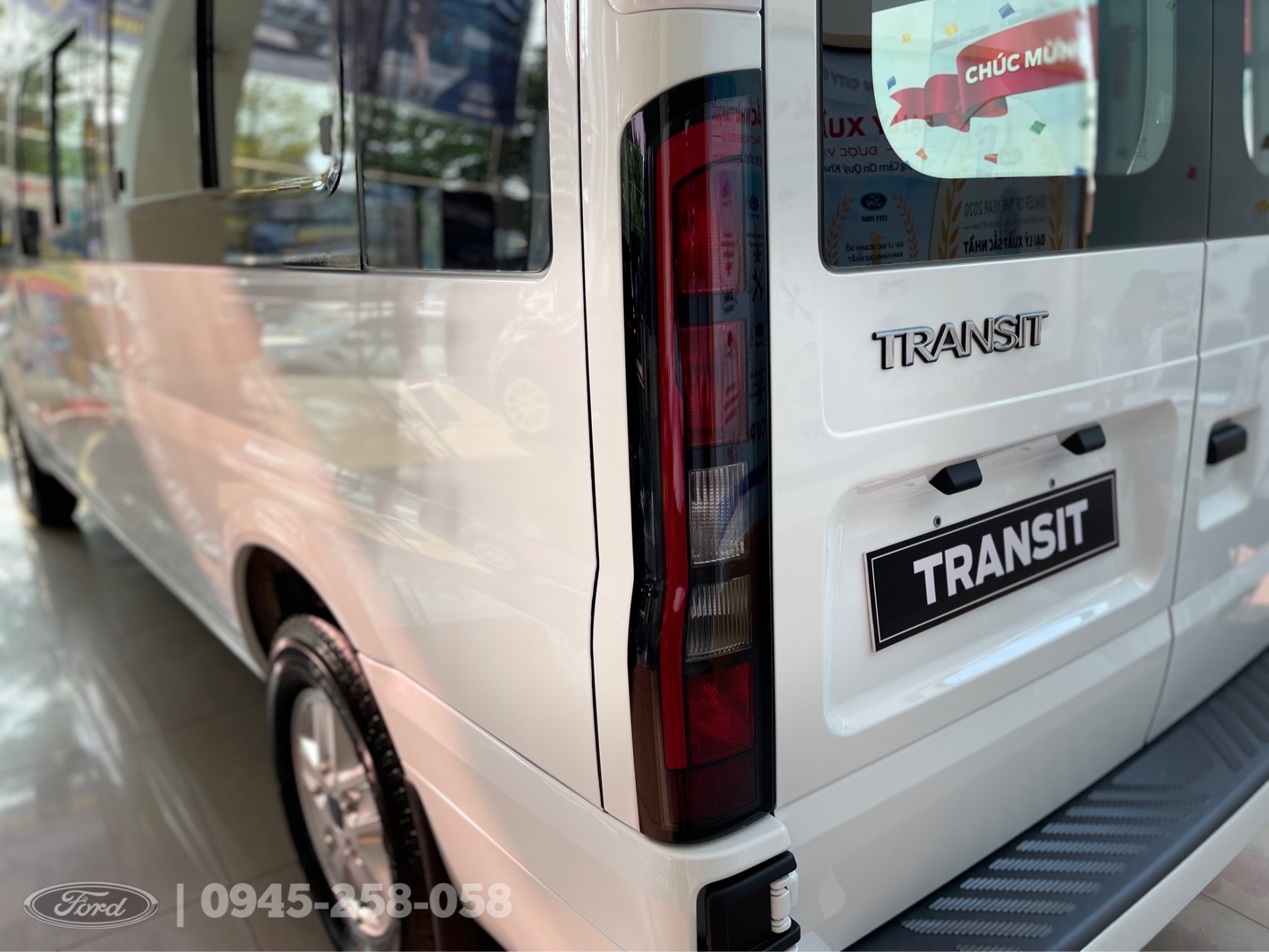 gia_xe_ford_transit_2024_moi_nhat_11