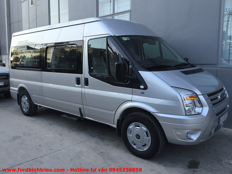 ford_transit_van_6_cho_3_cho_cai_tao_gia_re_1