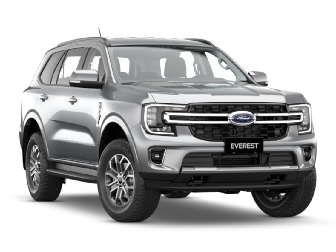 ford_everest_ambiente_2023_mau_bac