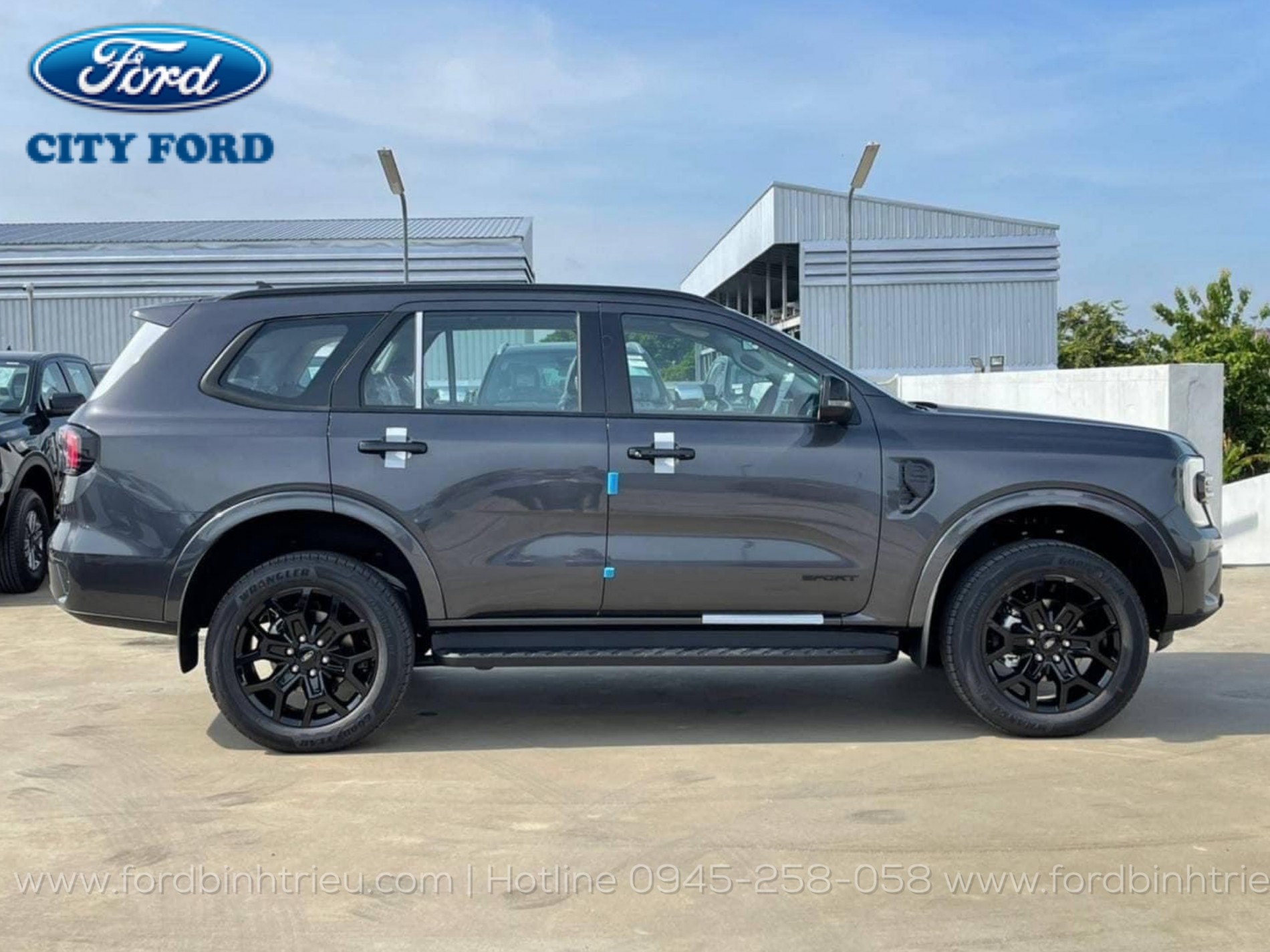 ford_everest_sport_2024_ngoai_that_4