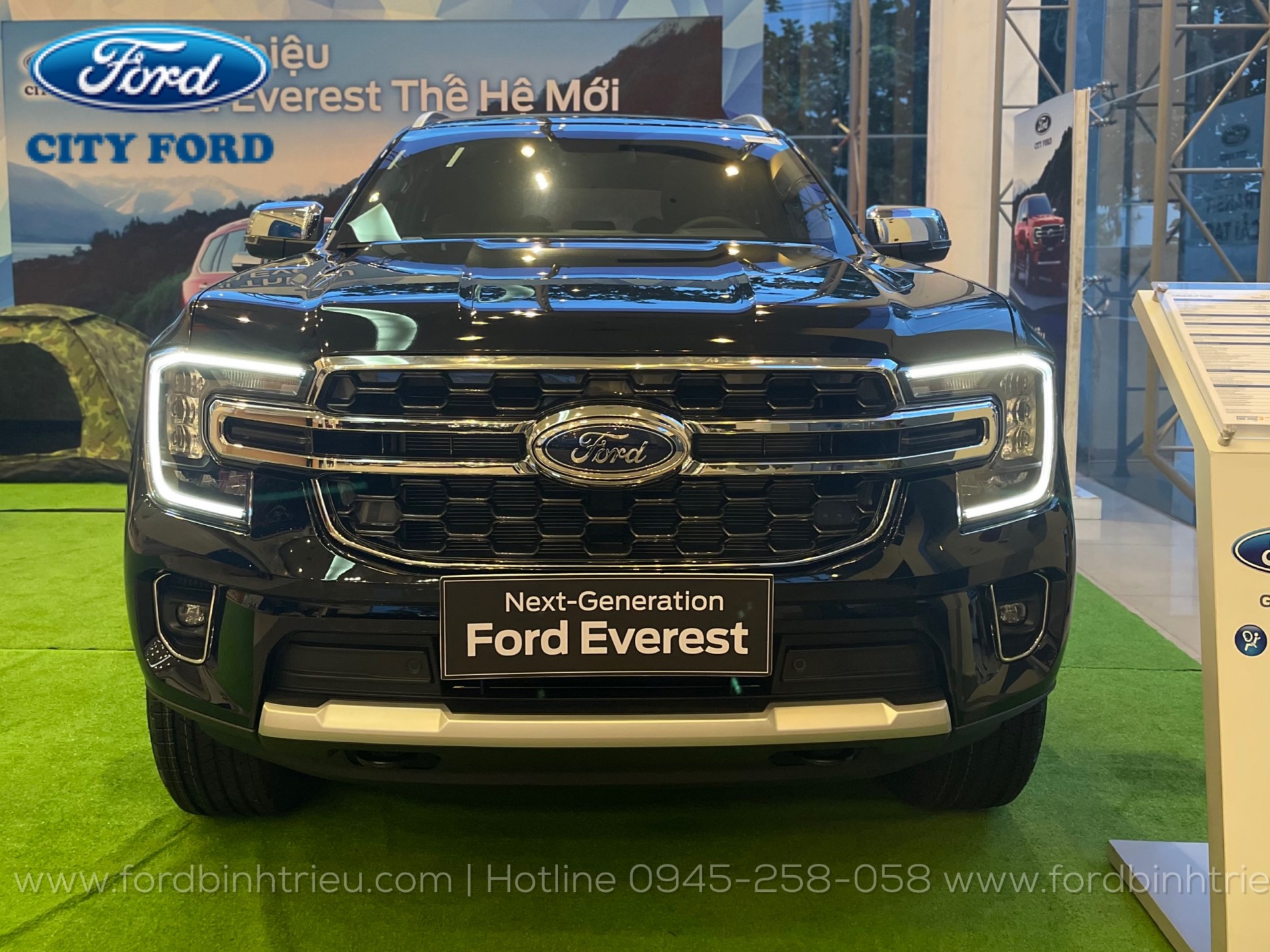 ford_everest_titanium_1_cau_2024_4x2_at_ngoai_that_6