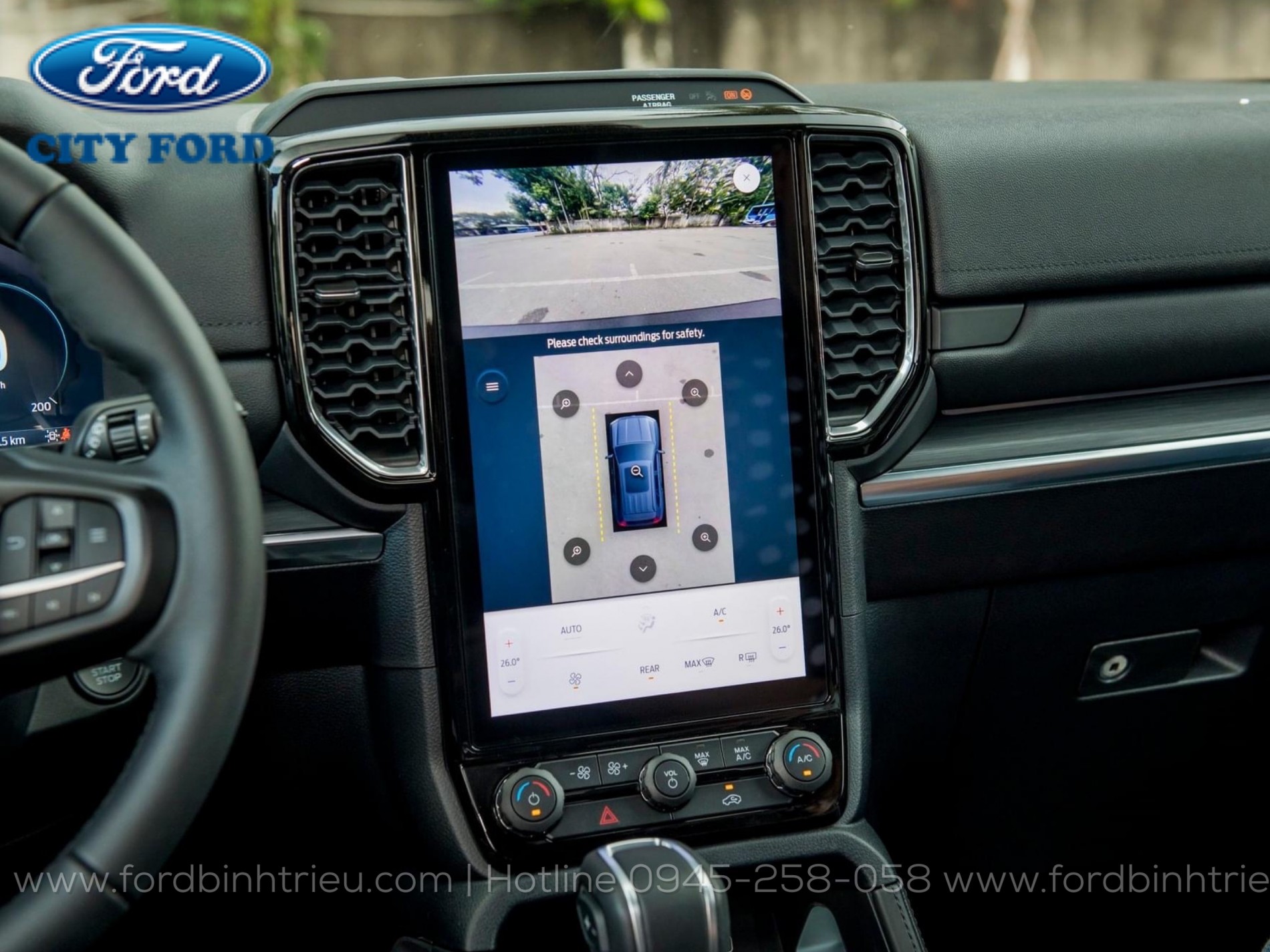 ford_everest_titanium_1_cau_2023_4x2_at_noi_that