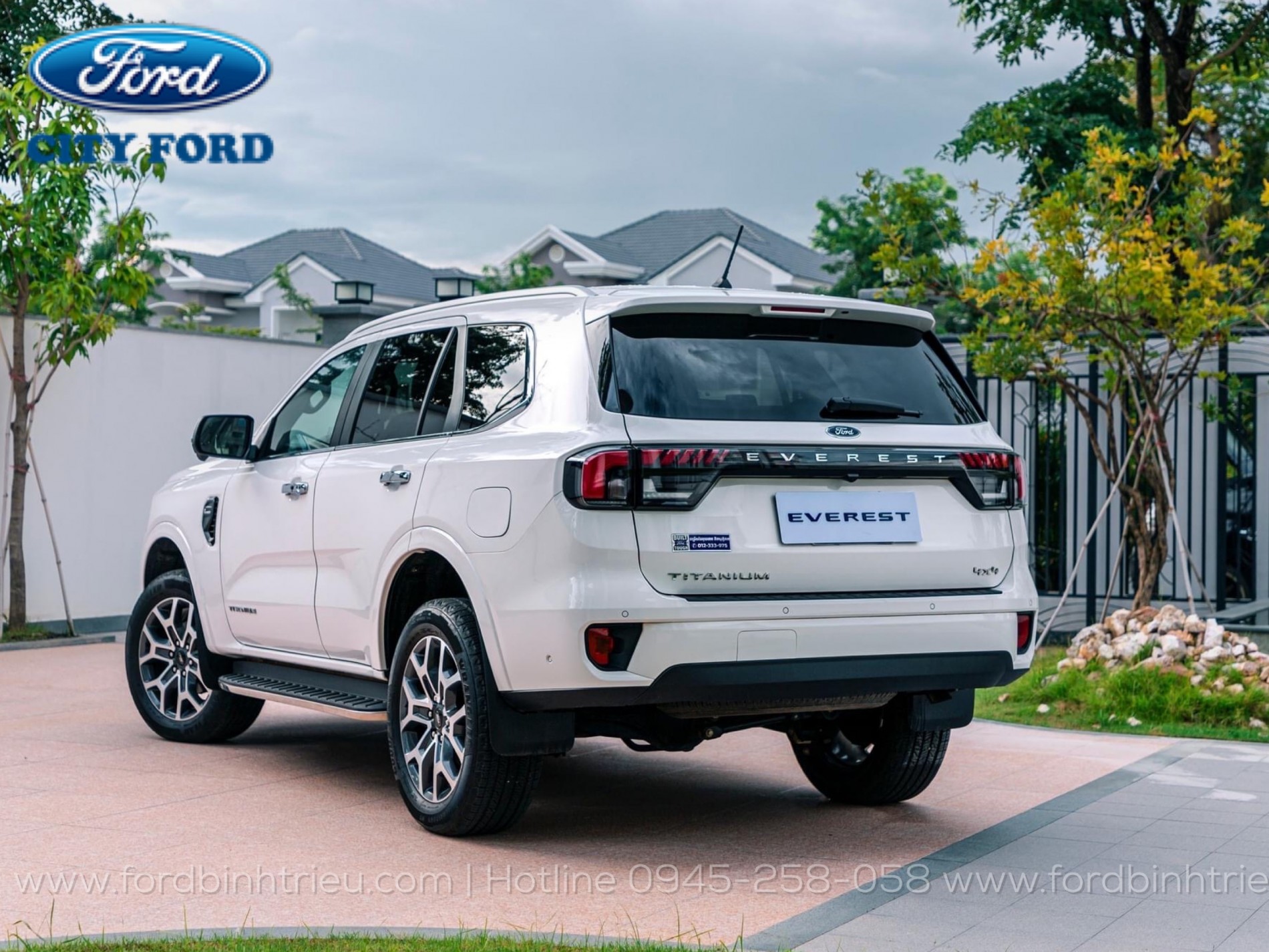 ford_everest_titanium_2_cau_2023_4x4_at_full_ngoai_that_4