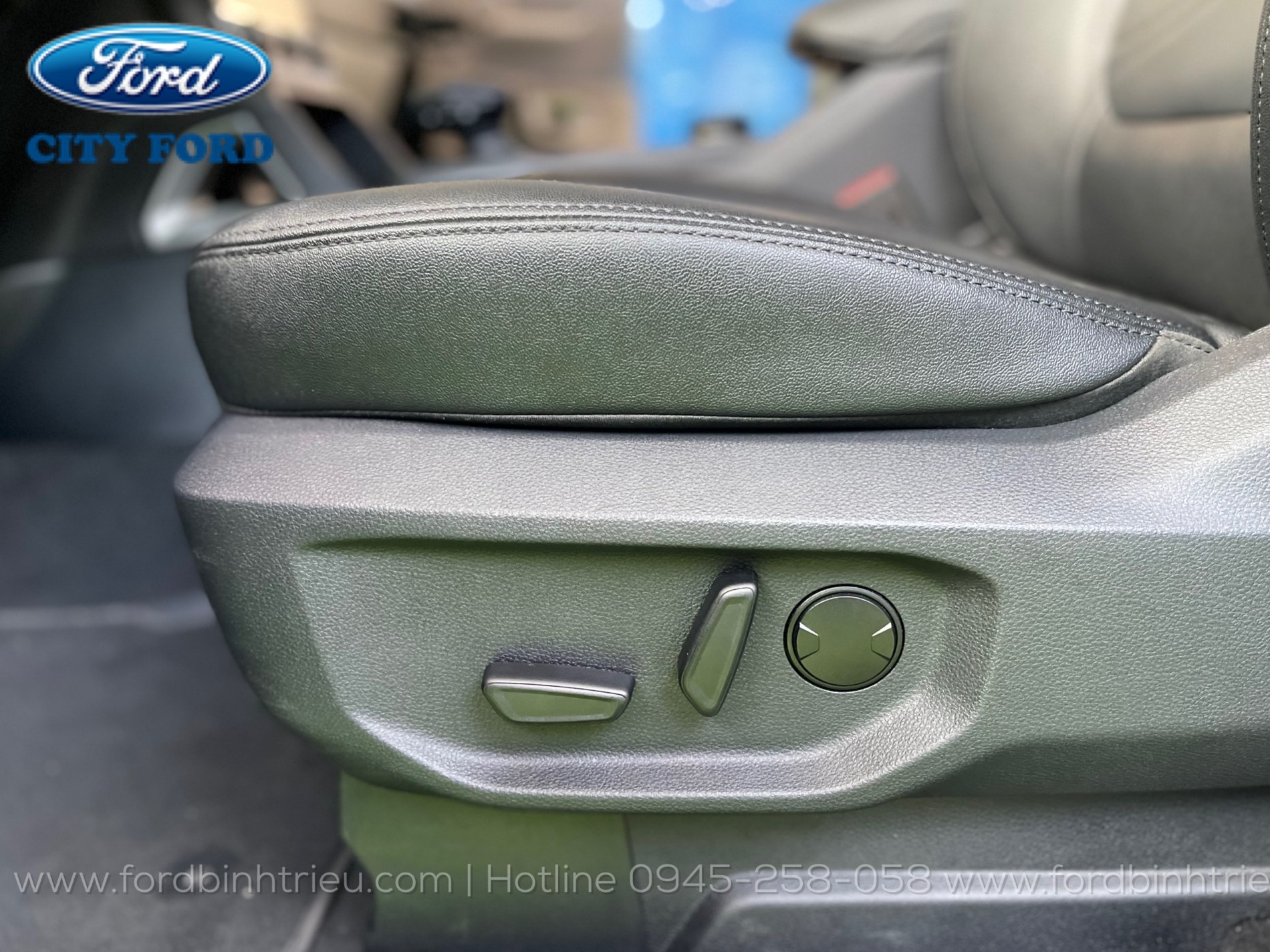 ford_everest_titanium_2_cau_2023_4x4_at_full_noi_that_10