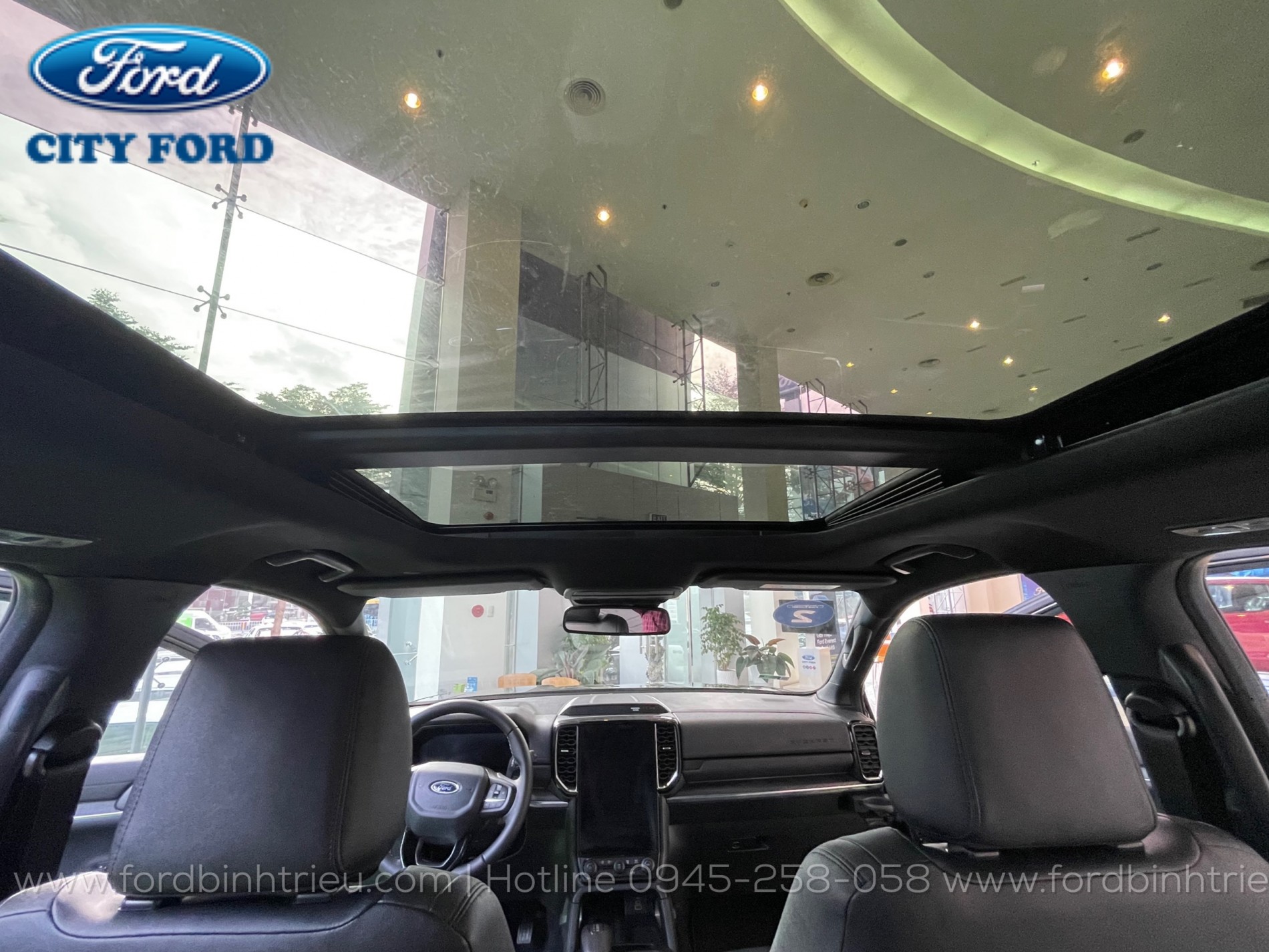 ford_everest_titanium_2_cau_2023_4x4_at_full_noi_that_7