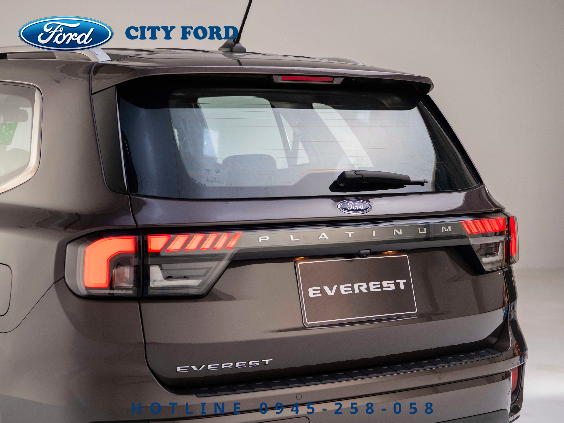 gia_xe_ford_everest_platinum_2025_ngoai_that_7