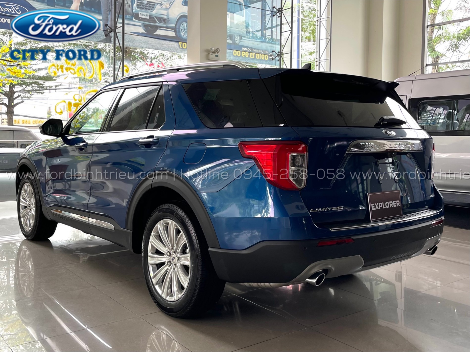 gia_xe_ford_explorer_2023_ngoai_that_16