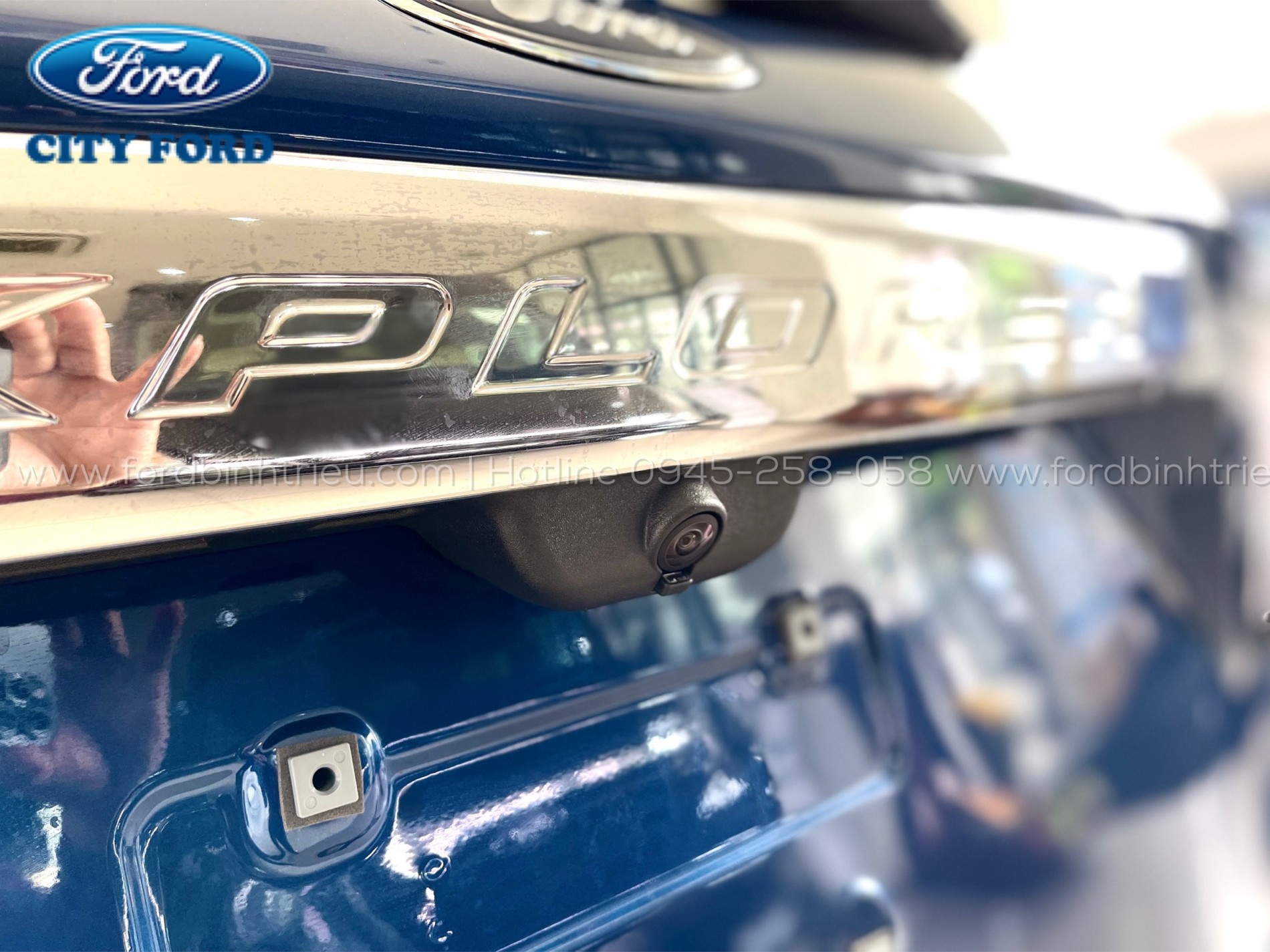 gia_xe_ford_explorer_2023_ngoai_that_3