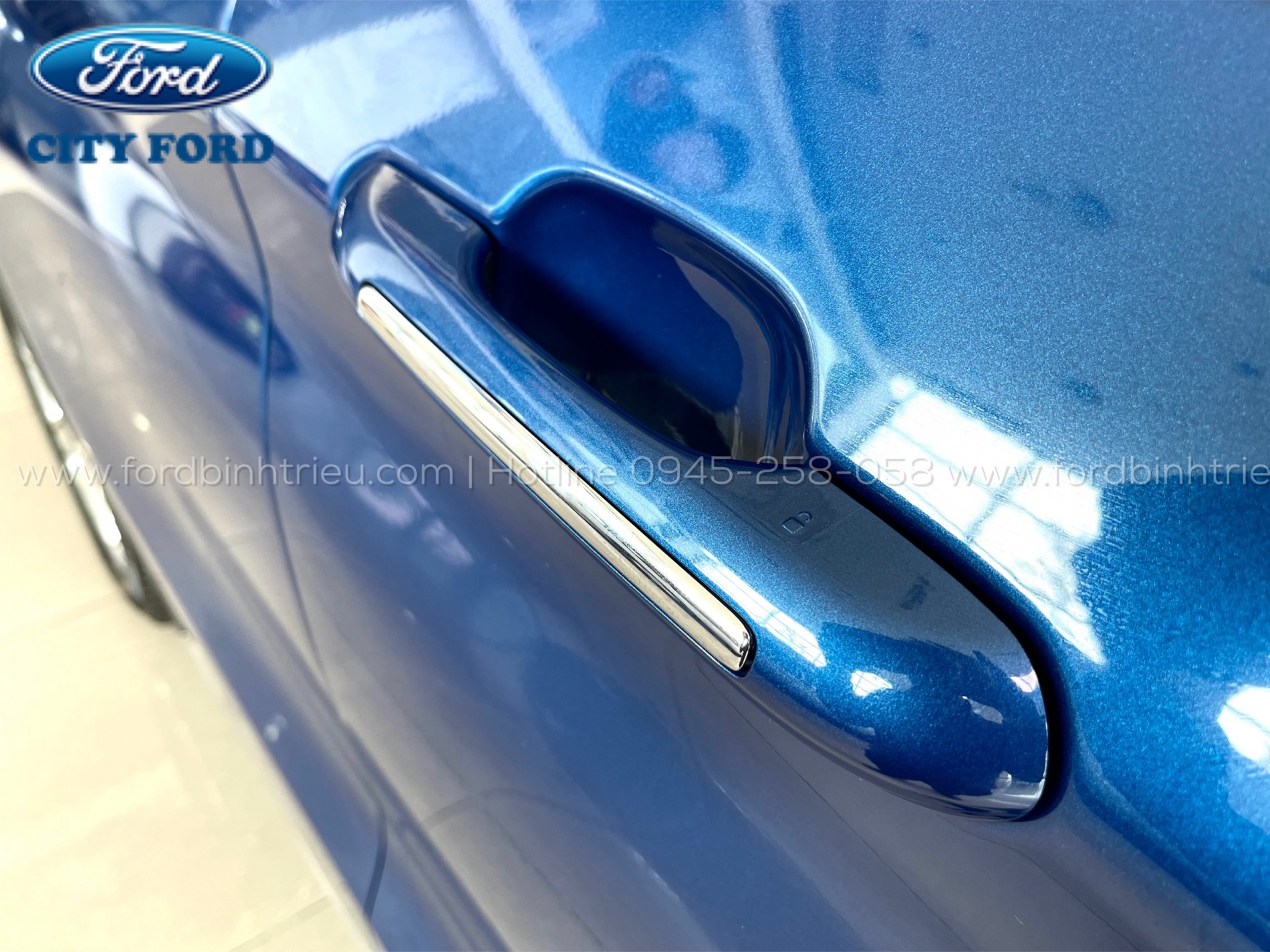 gia_xe_ford_explorer_2023_ngoai_that_5