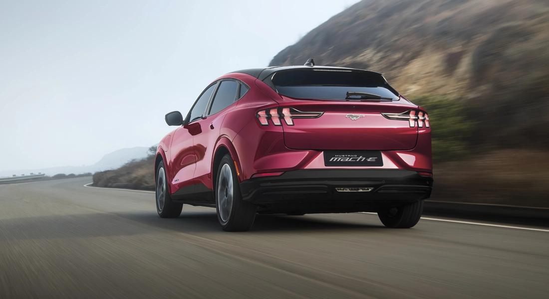 gia_xe_ford_mustang_mach_e_2025_3