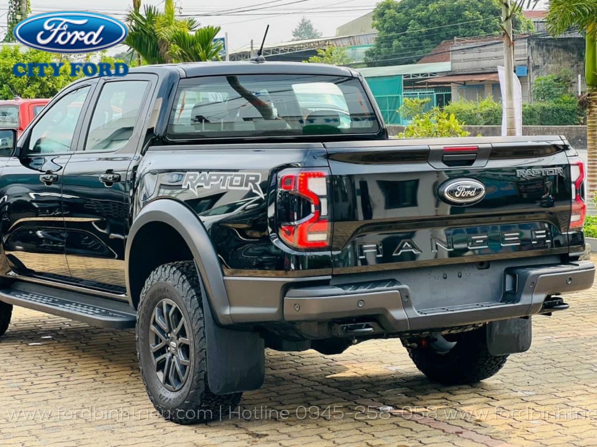 gia_xe_ford_raptor_2023_ngoai_that_8